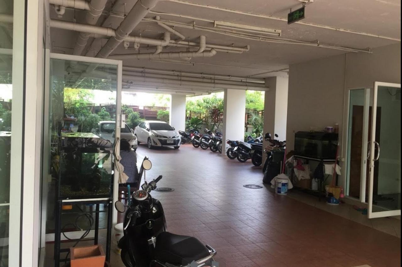 Oyo 1097 Thep Apartment Pattaya Ngoại thất bức ảnh