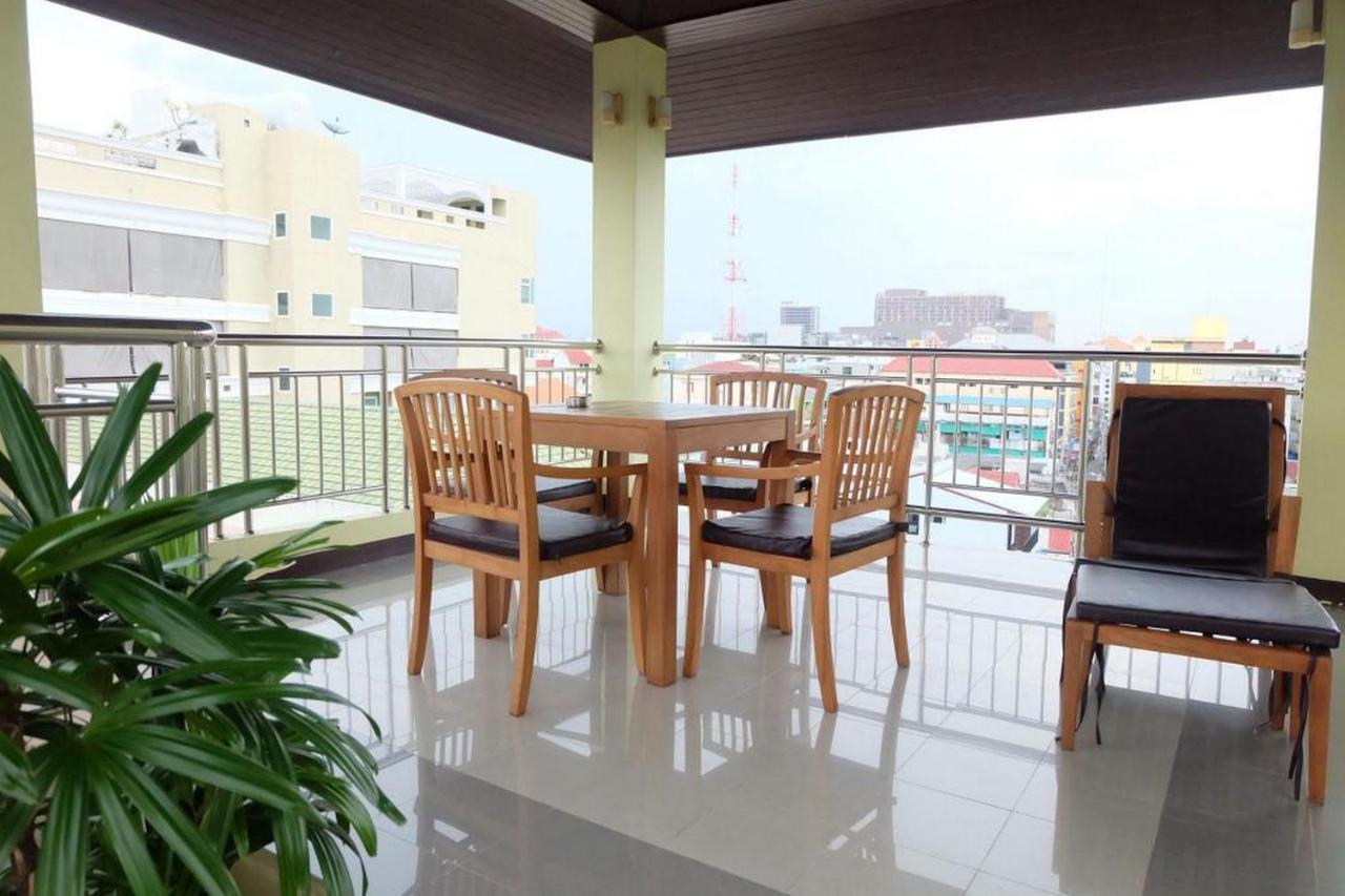 Oyo 1097 Thep Apartment Pattaya Ngoại thất bức ảnh